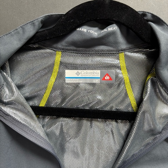 Columbia Omni heat lined base layer  Gray and Yellow half zip - Picture 4 of 5